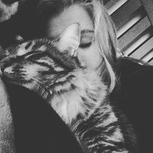 Meet your Posher, Tera